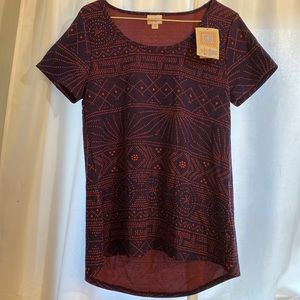 NWT LuLaRoe Small Classic Tee Shirt
